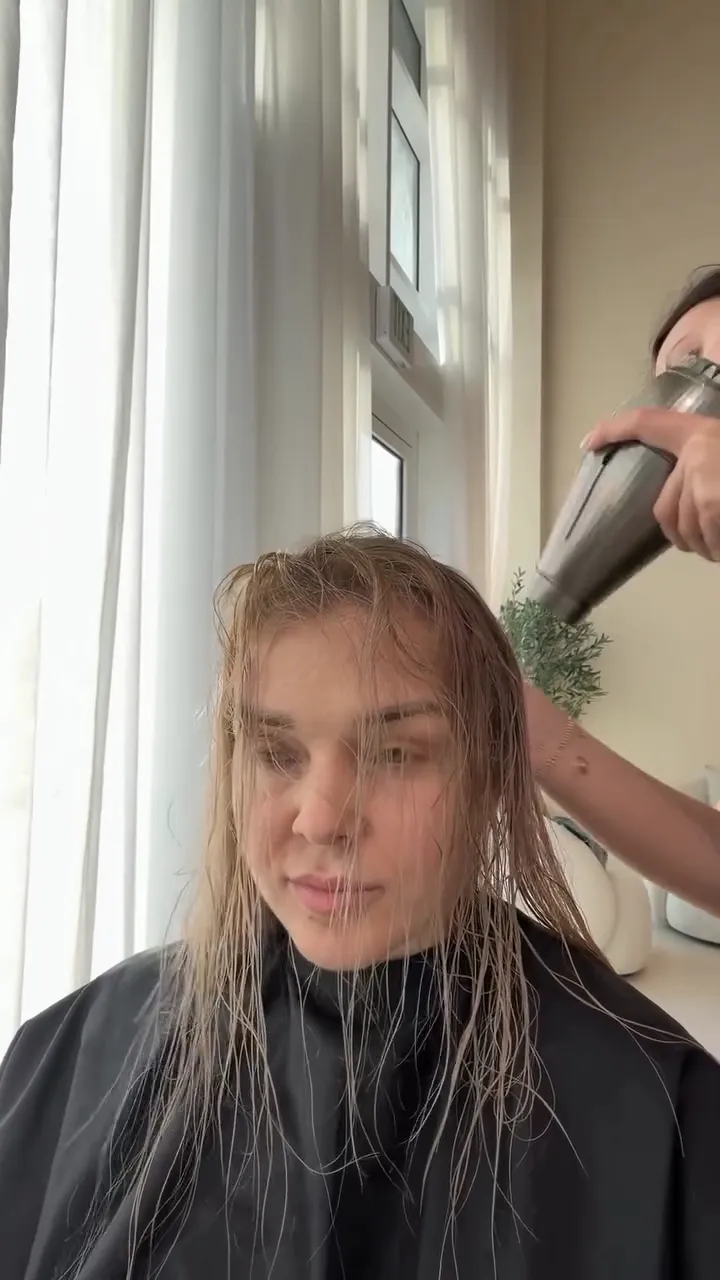 Blow drying at Level Up