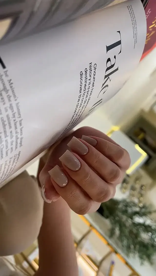 Cat eye manicure by Level Up