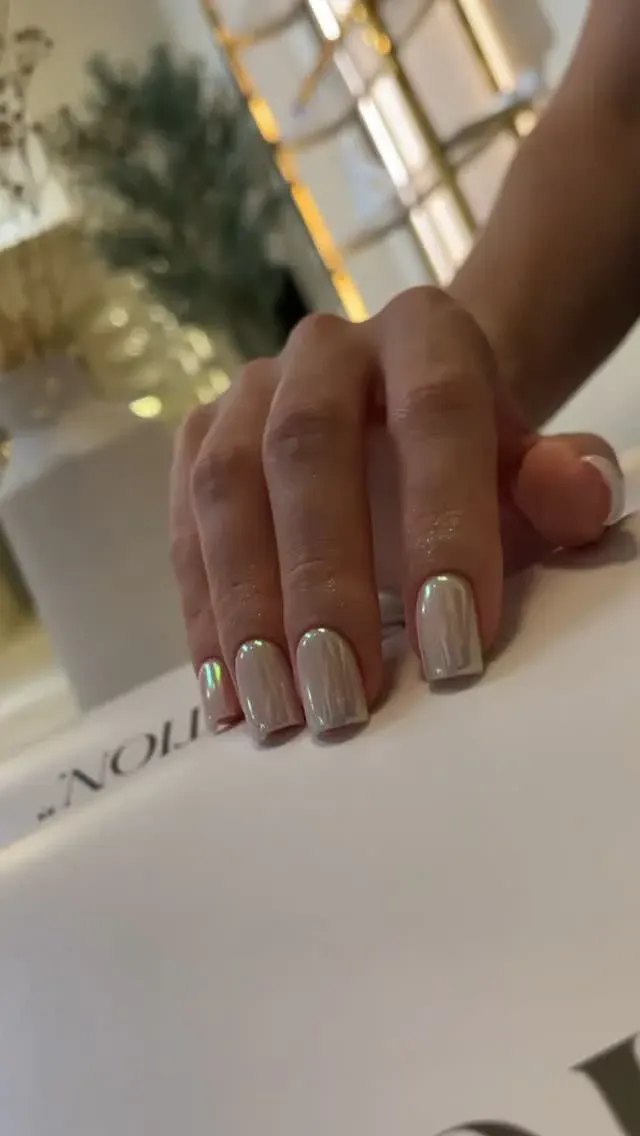 Russian gel manicure by Level Up